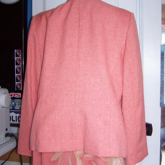 Kasper 3pc. Floral Skirt Suit Sz 8 & 12 - Picture 5 of 15